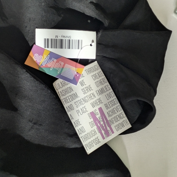 New LuLaRoe Women's Shirley M Medium Solid Black Kimono Cardigan Cover Up - Picture 10 of 10